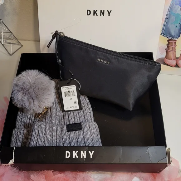 DKNY Gray Ribbed Beanie Hat and Logo Pouch Gift Set MSRP $138 New DKNY Gray Ribbed Beanie Hat and Logo Pouch Gift Set MSRP  main image 4